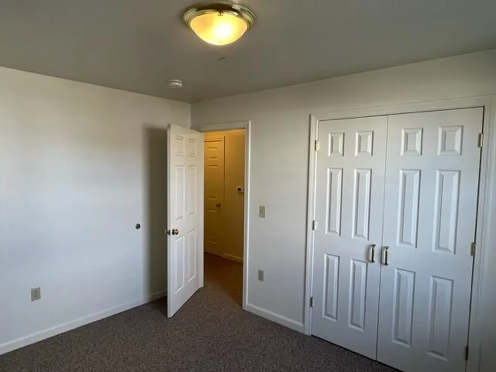 20 Forrestal Drive Brunswick ME 04011