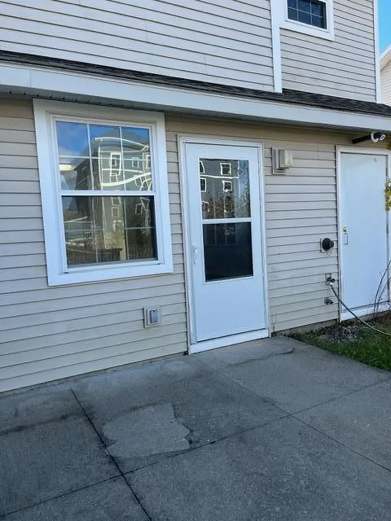 20 Forrestal Drive Brunswick ME 04011