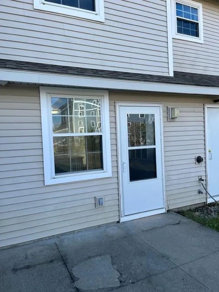 20 Forrestal Drive Brunswick ME 04011