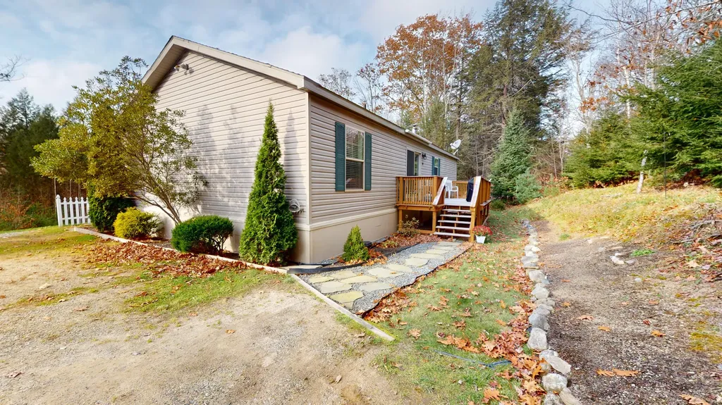 39 Shady Lane Wiscasset ME 04578