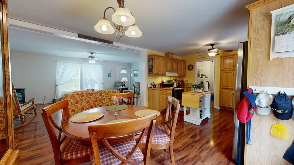 39 Shady Lane Wiscasset ME 04578