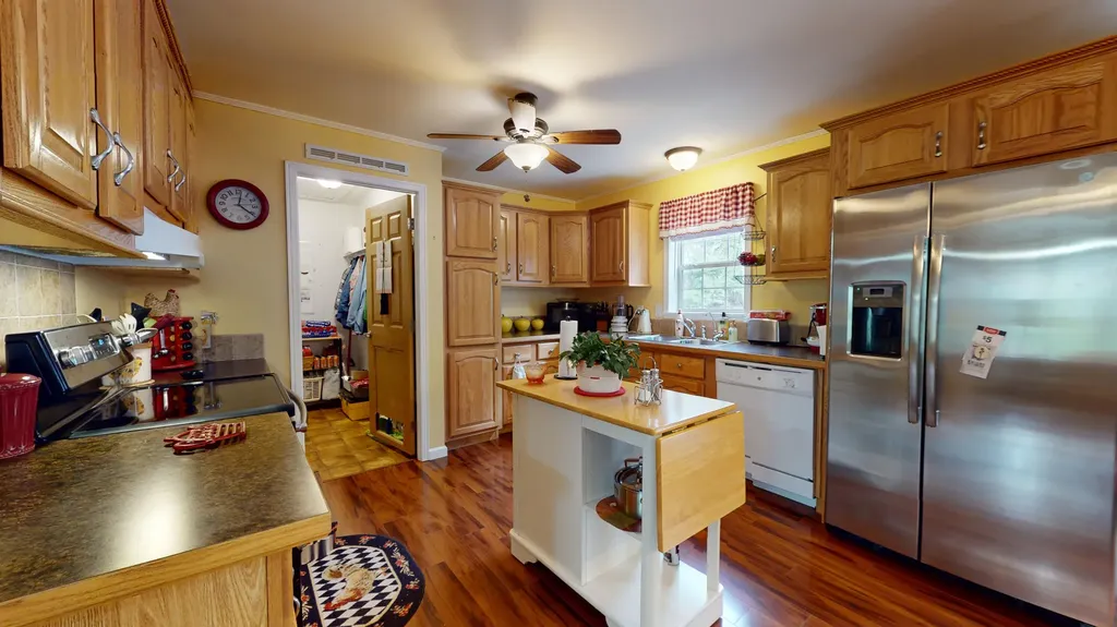 39 Shady Lane Wiscasset ME 04578