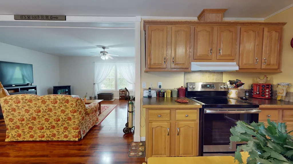 39 Shady Lane Wiscasset ME 04578