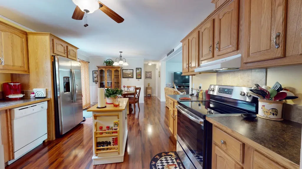 39 Shady Lane Wiscasset ME 04578