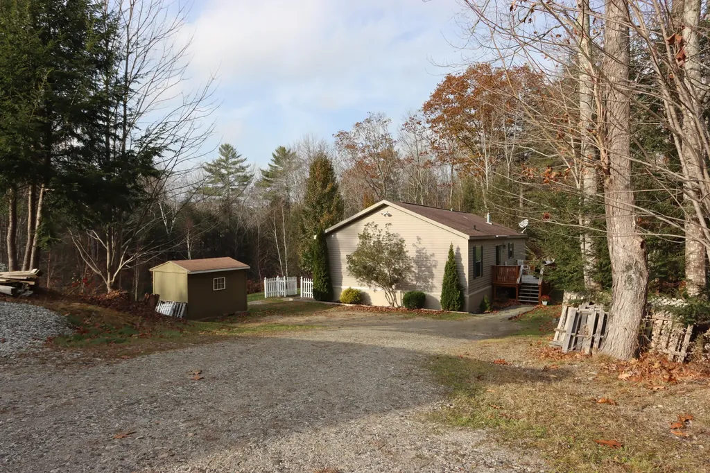 39 Shady Lane Wiscasset ME 04578