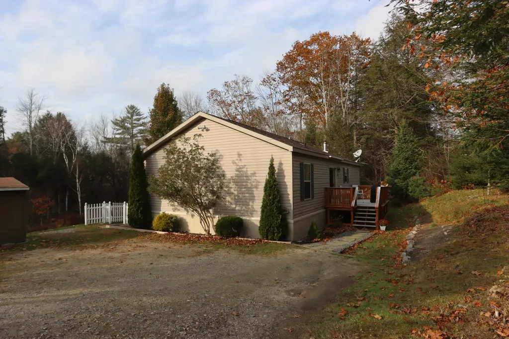 39 Shady Lane Wiscasset ME 04578