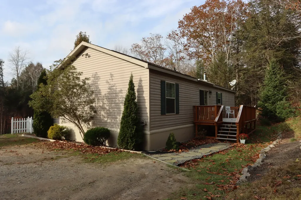 39 Shady Lane Wiscasset ME 04578