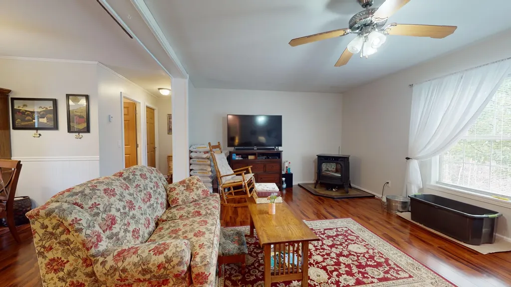39 Shady Lane Wiscasset ME 04578