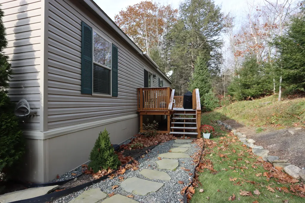 39 Shady Lane Wiscasset ME 04578