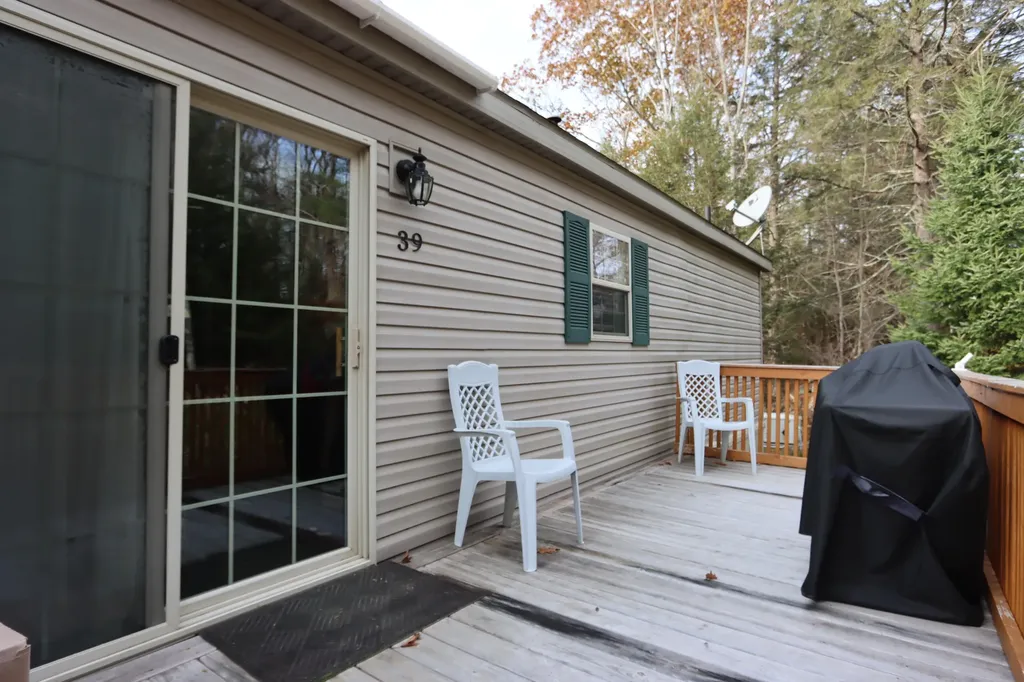 39 Shady Lane Wiscasset ME 04578