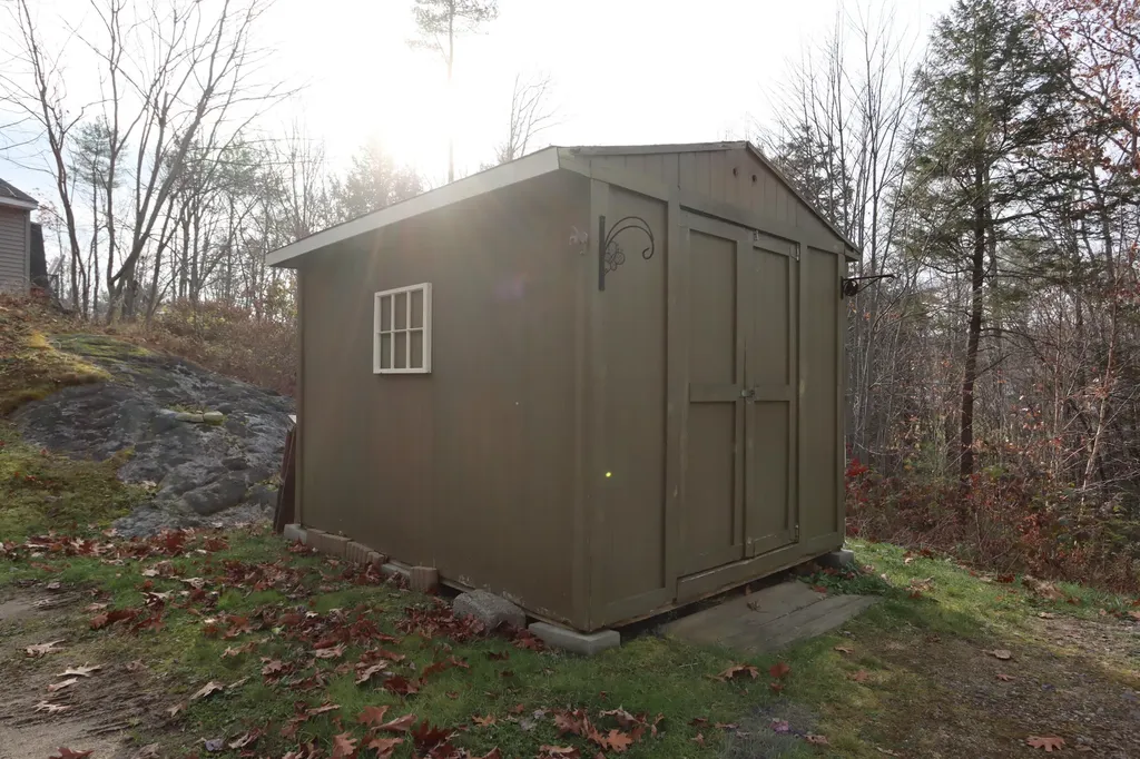 39 Shady Lane Wiscasset ME 04578