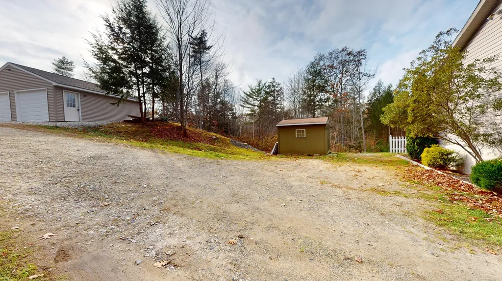39 Shady Lane Wiscasset ME 04578