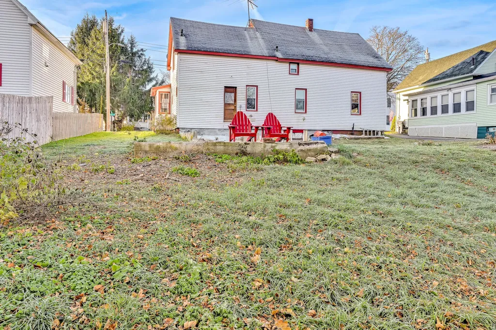24 Hayes Street Old Town ME 04468