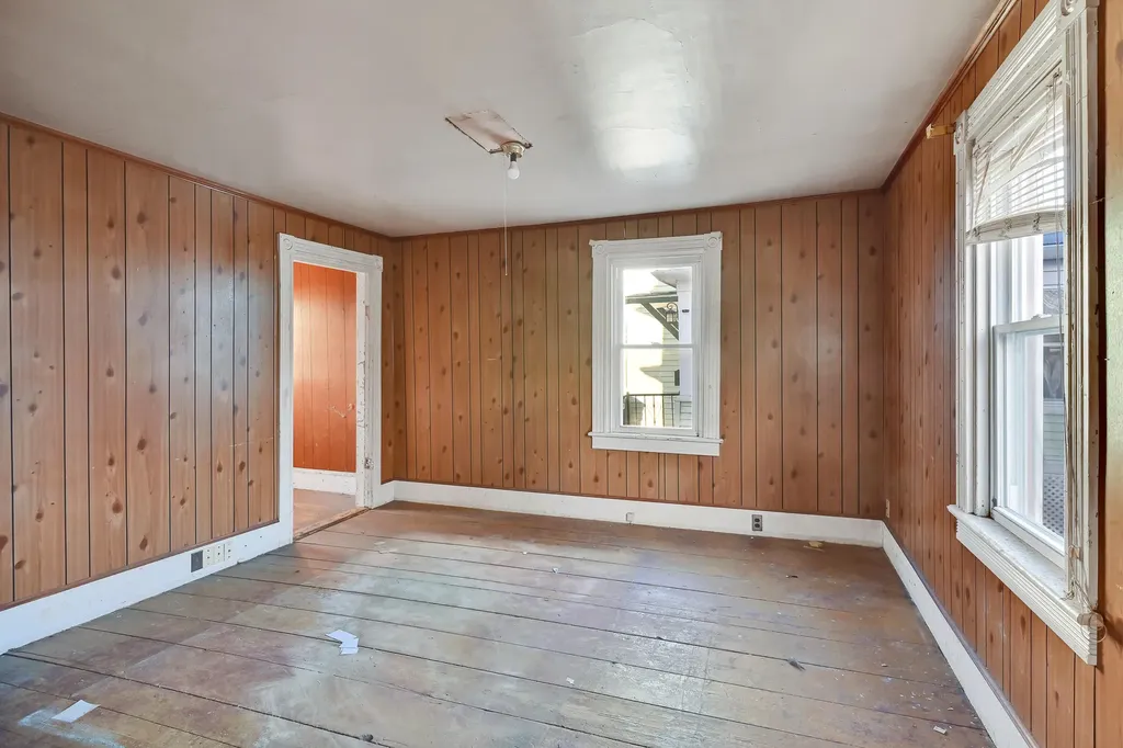 24 Hayes Street Old Town ME 04468