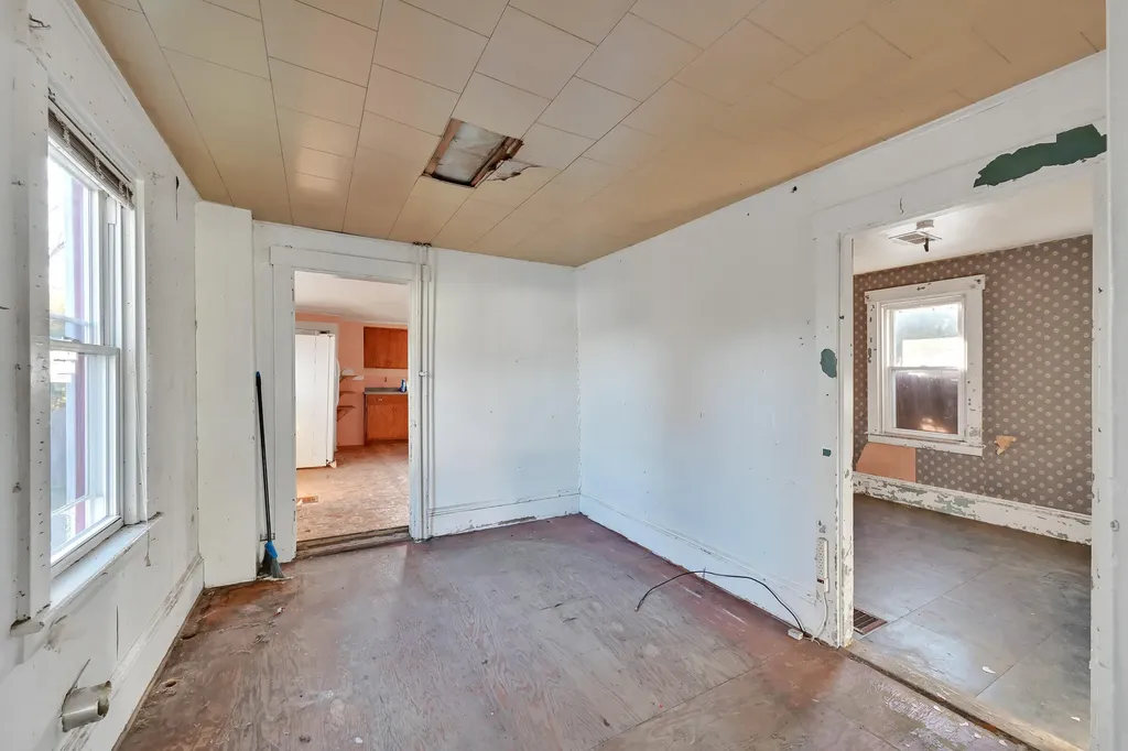 24 Hayes Street Old Town ME 04468