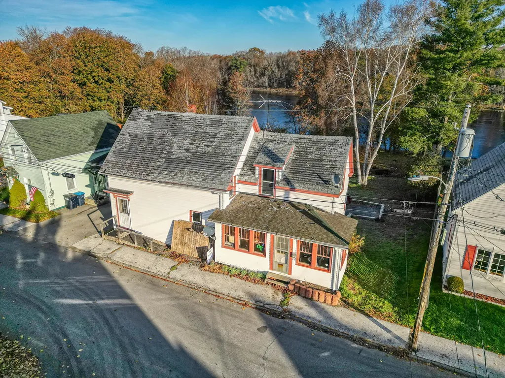 24 Hayes Street Old Town ME 04468