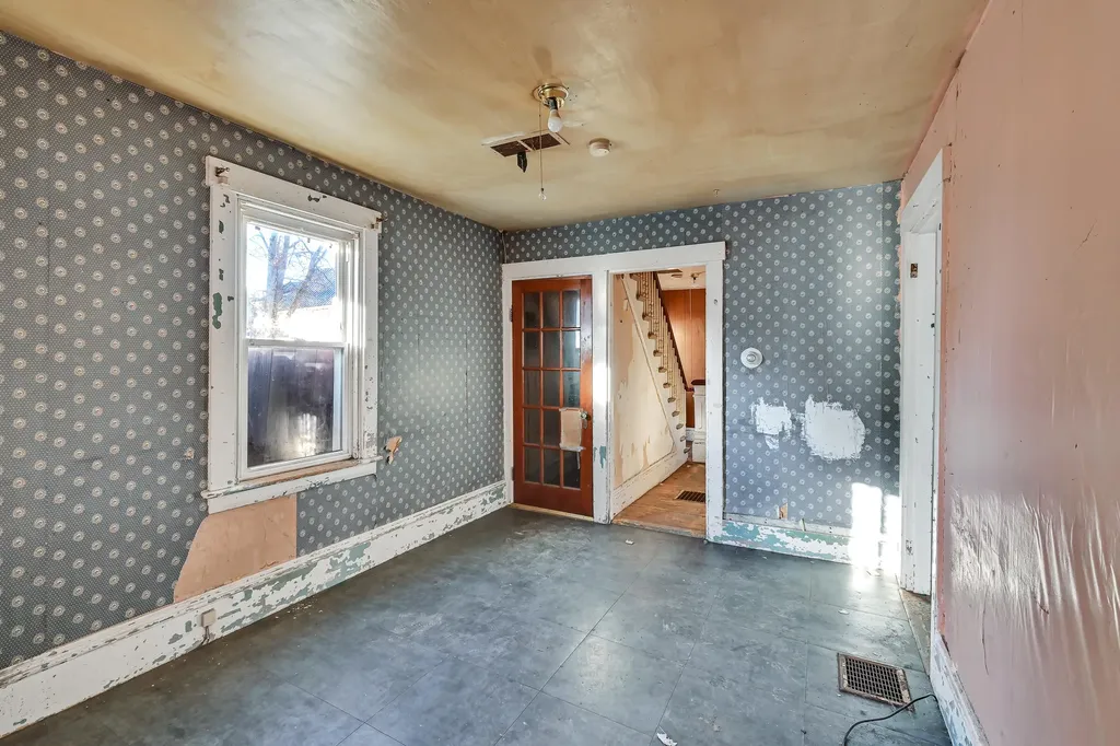 24 Hayes Street Old Town ME 04468