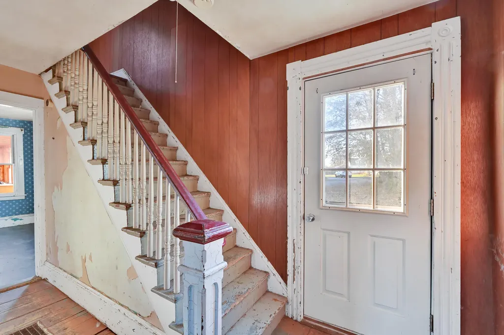 24 Hayes Street Old Town ME 04468