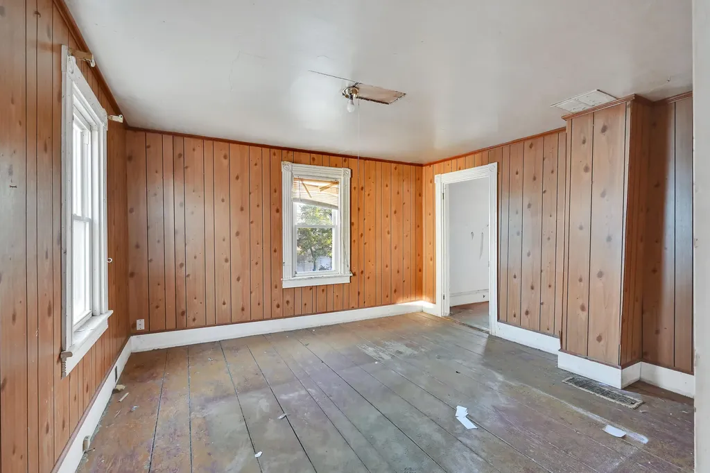 24 Hayes Street Old Town ME 04468