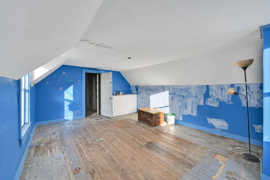 24 Hayes Street Old Town ME 04468
