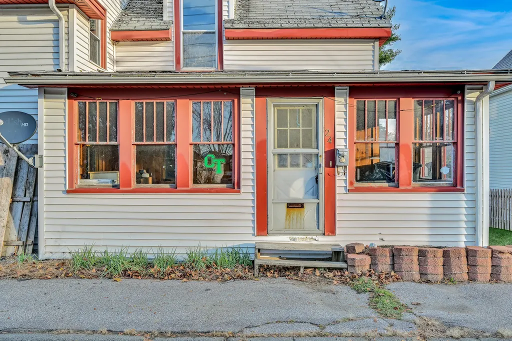 24 Hayes Street Old Town ME 04468