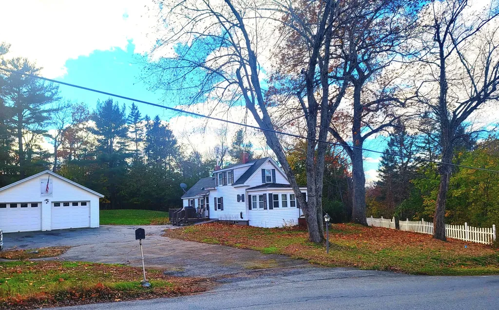 19 Clewleyville Road Eddington ME 04428
