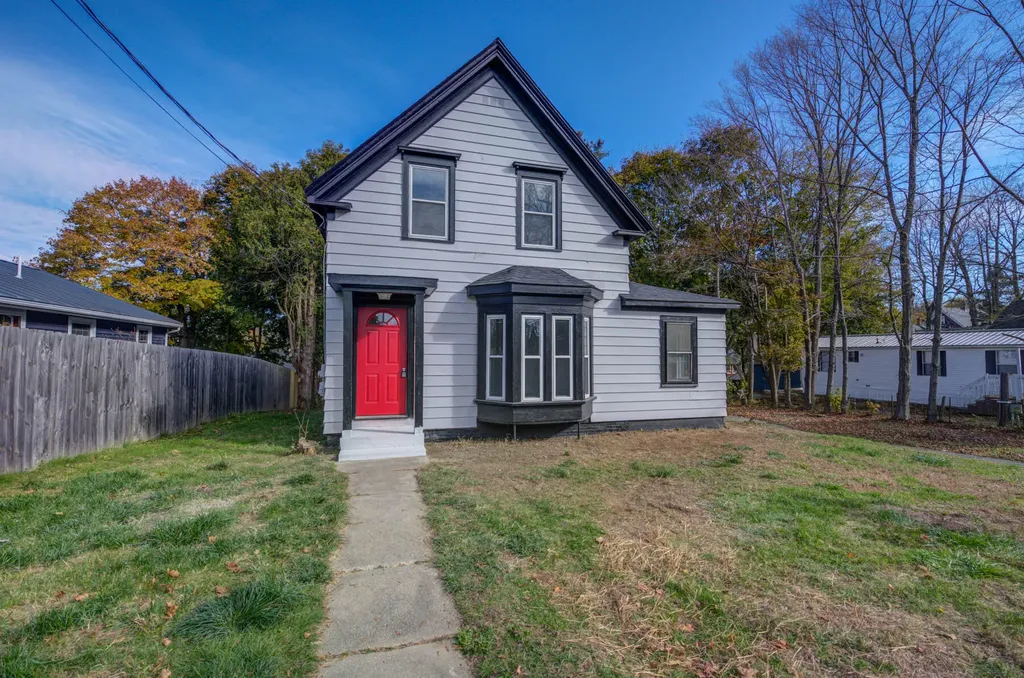 14 Pine Street Gardiner ME 04345