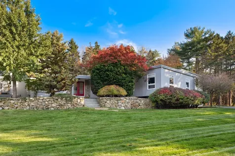 21 Elizabethan Drive Kennebunkport ME 04046
