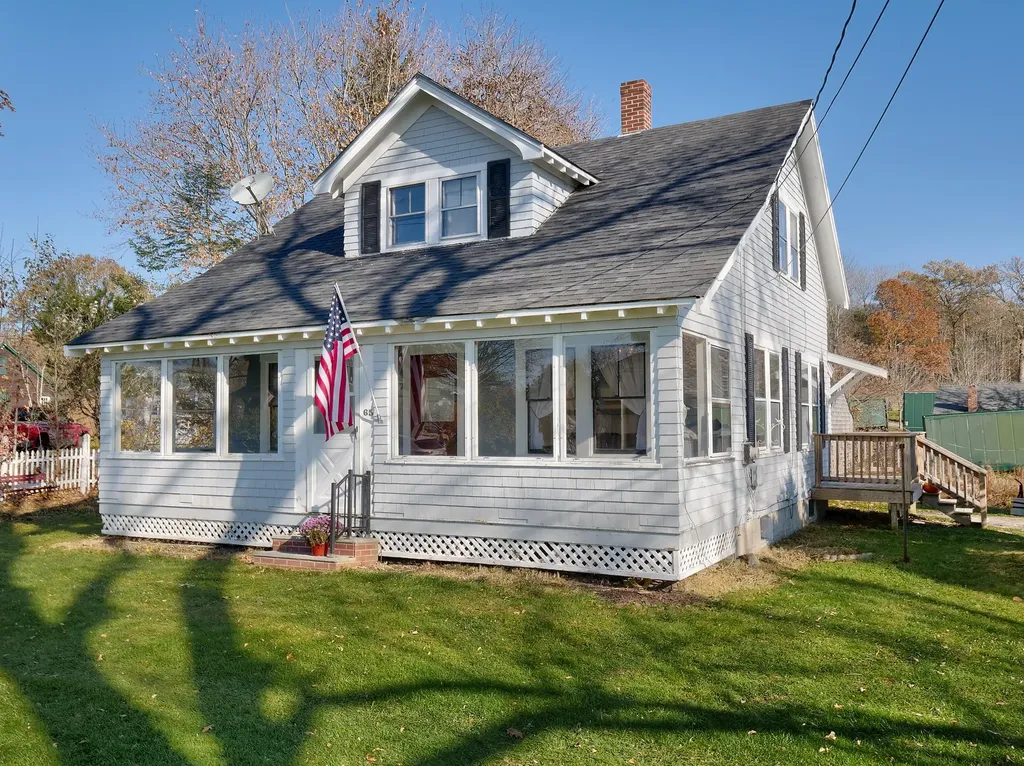 65 Depot Street Waldoboro ME 04572
