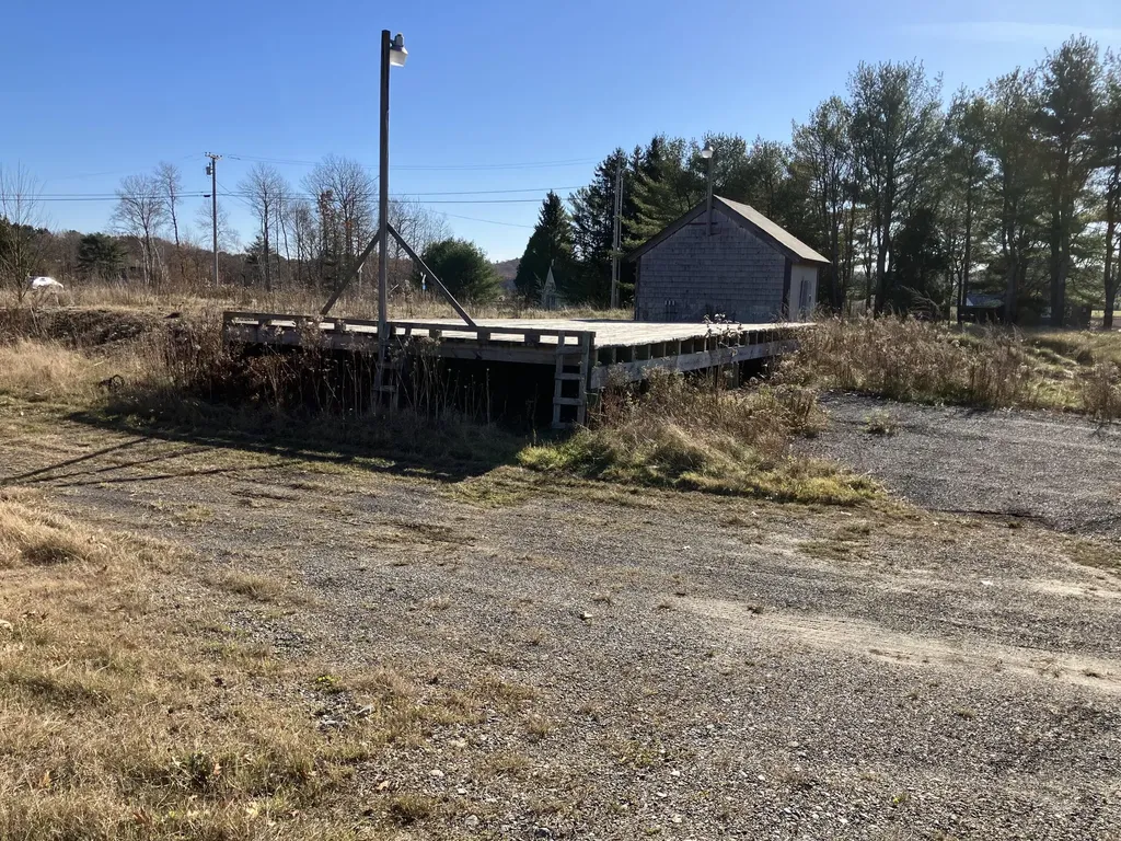 64 Atlantic Highway Thomaston ME 04861