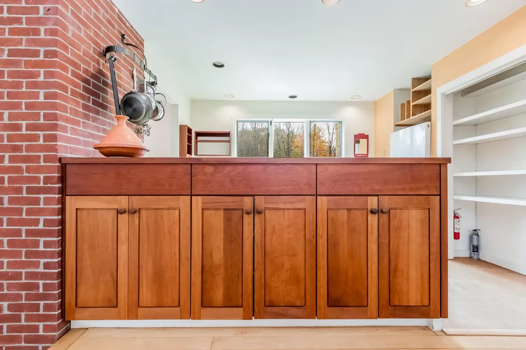 29 Clancy Road Dresden ME 04342