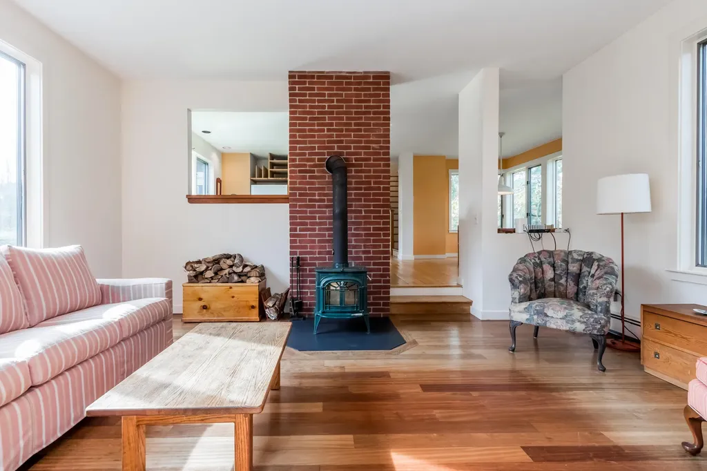 29 Clancy Road Dresden ME 04342