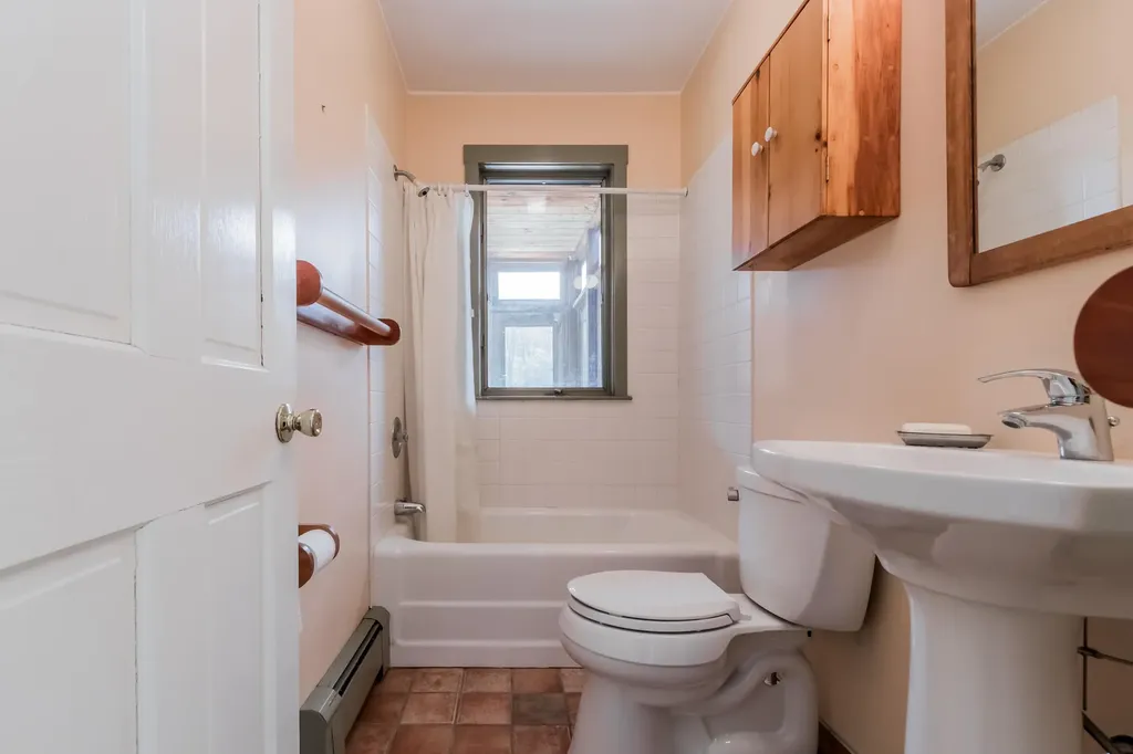 29 Clancy Road Dresden ME 04342
