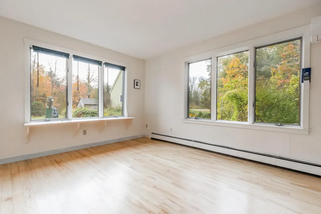 29 Clancy Road Dresden ME 04342