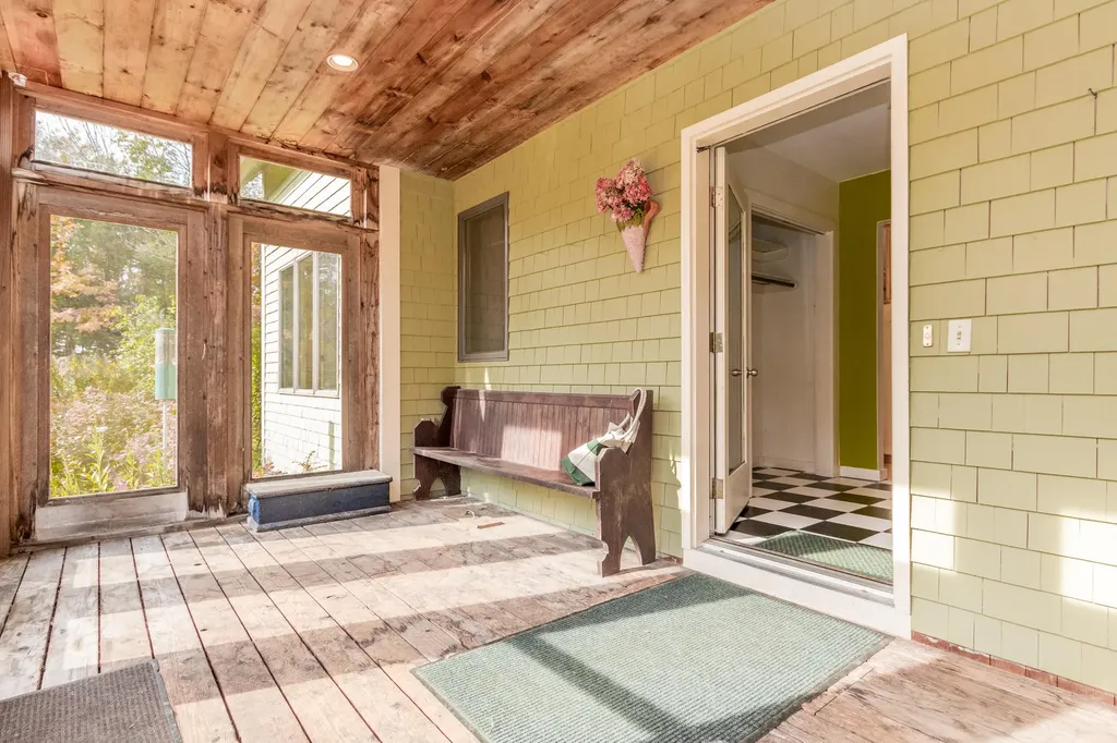 29 Clancy Road Dresden ME 04342
