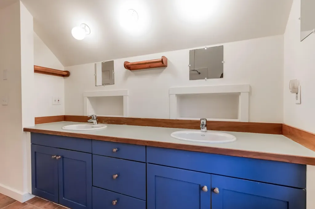 29 Clancy Road Dresden ME 04342
