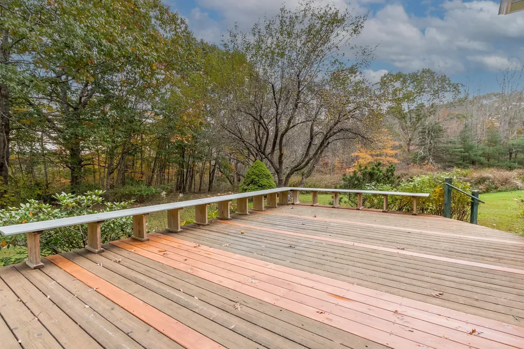 29 Clancy Road Dresden ME 04342