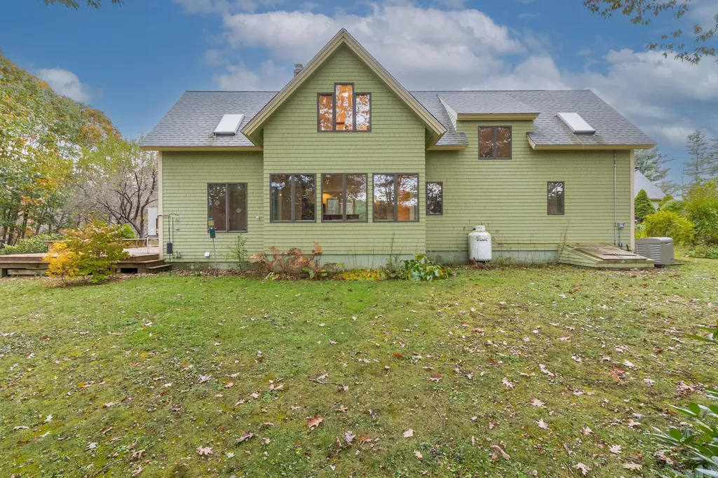 29 Clancy Road Dresden ME 04342