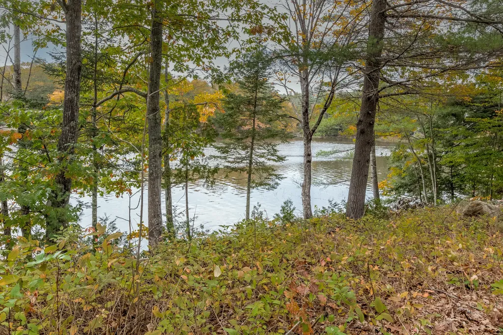 29 Clancy Road Dresden ME 04342