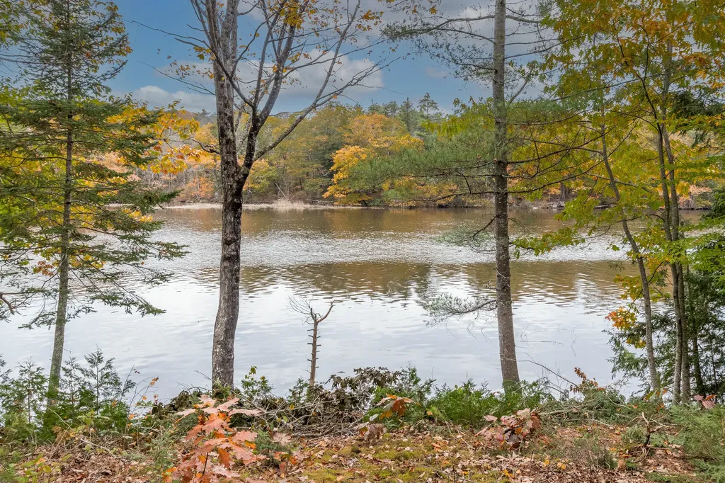 29 Clancy Road Dresden ME 04342