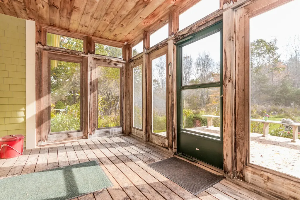29 Clancy Road Dresden ME 04342