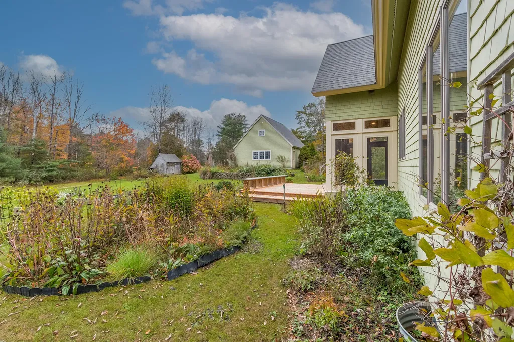 29 Clancy Road Dresden ME 04342