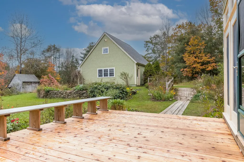 29 Clancy Road Dresden ME 04342