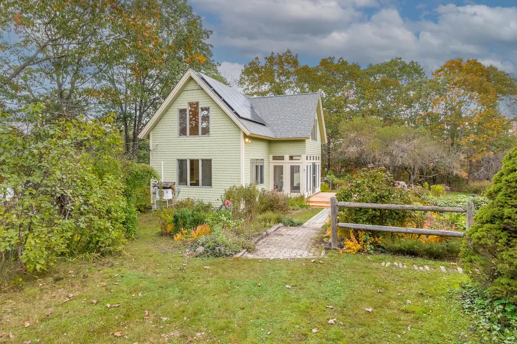 29 Clancy Road Dresden ME 04342