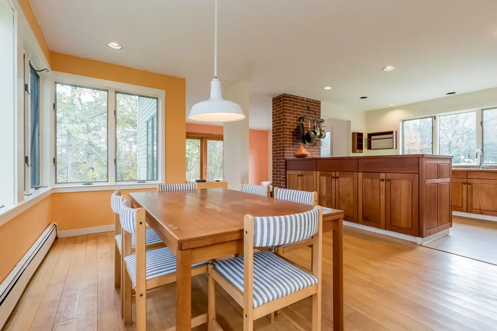 29 Clancy Road Dresden ME 04342
