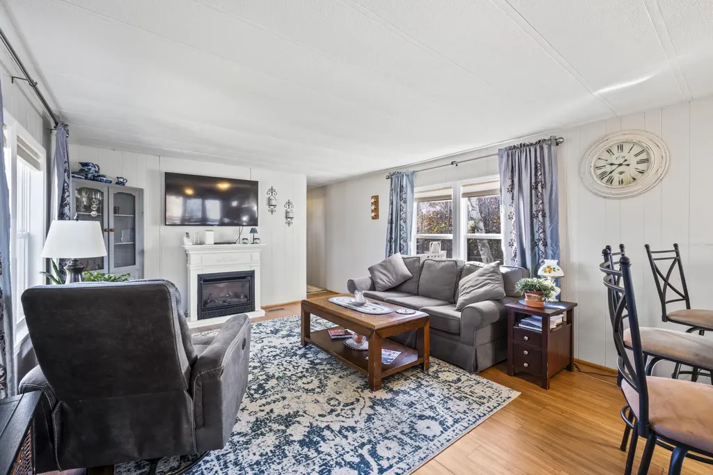 26 Sandalwood Circle Kittery ME 03904
