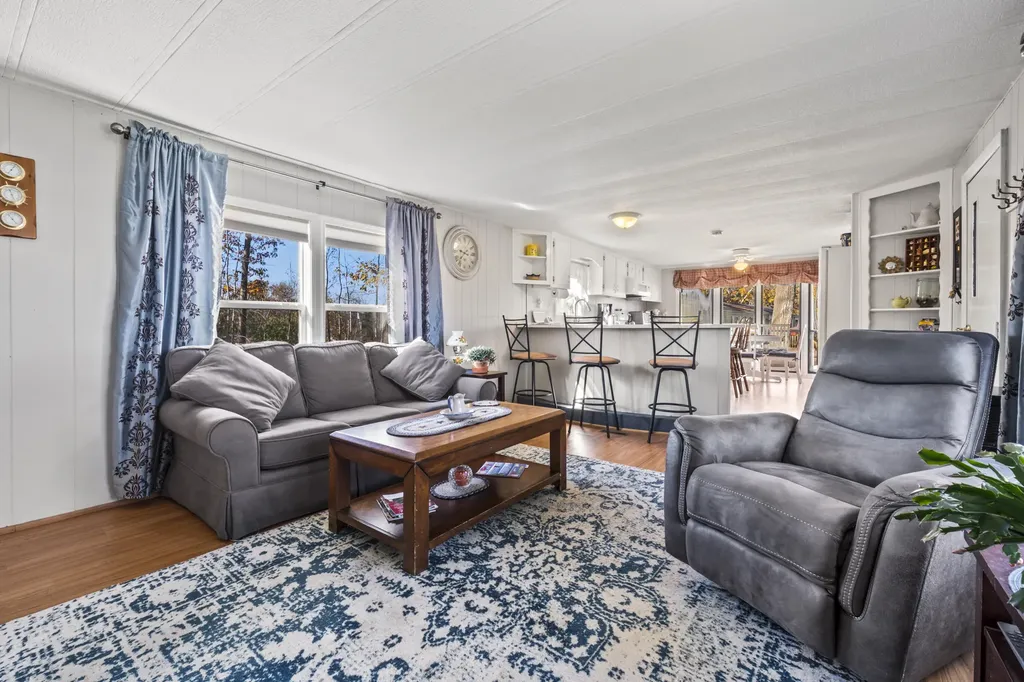 26 Sandalwood Circle Kittery ME 03904