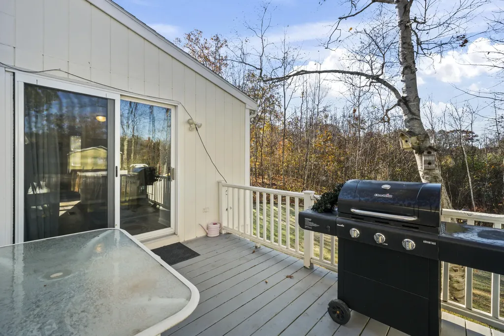 26 Sandalwood Circle Kittery ME 03904