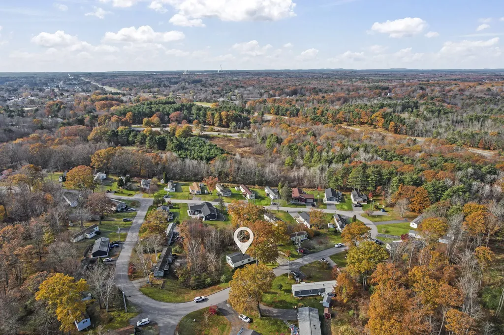 26 Sandalwood Circle Kittery ME 03904
