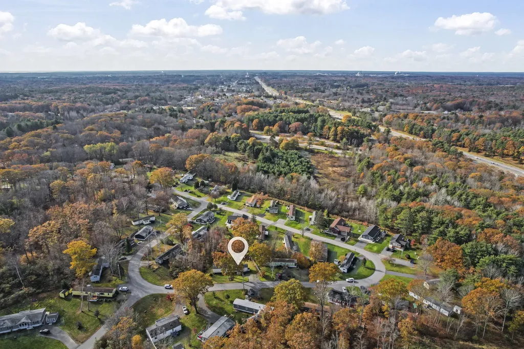 26 Sandalwood Circle Kittery ME 03904